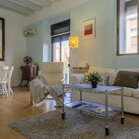 Appartement 2 *
